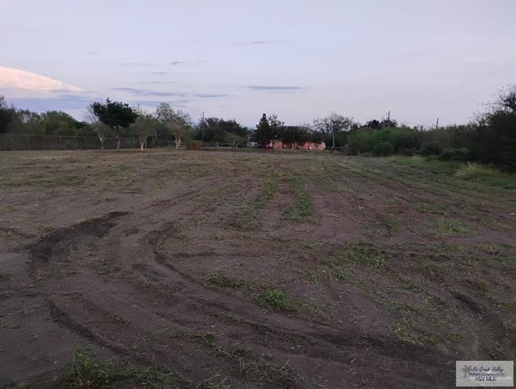 1.15 acres in Cameron County gallery image 3