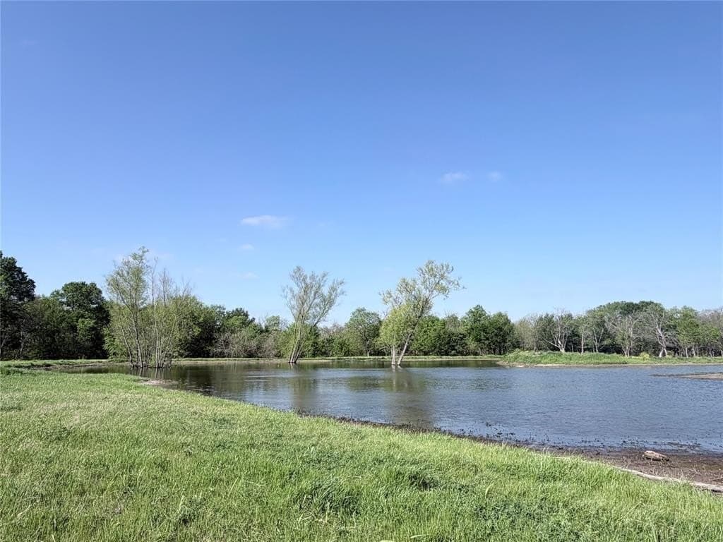 13.2 acres in Hill County gallery image 3