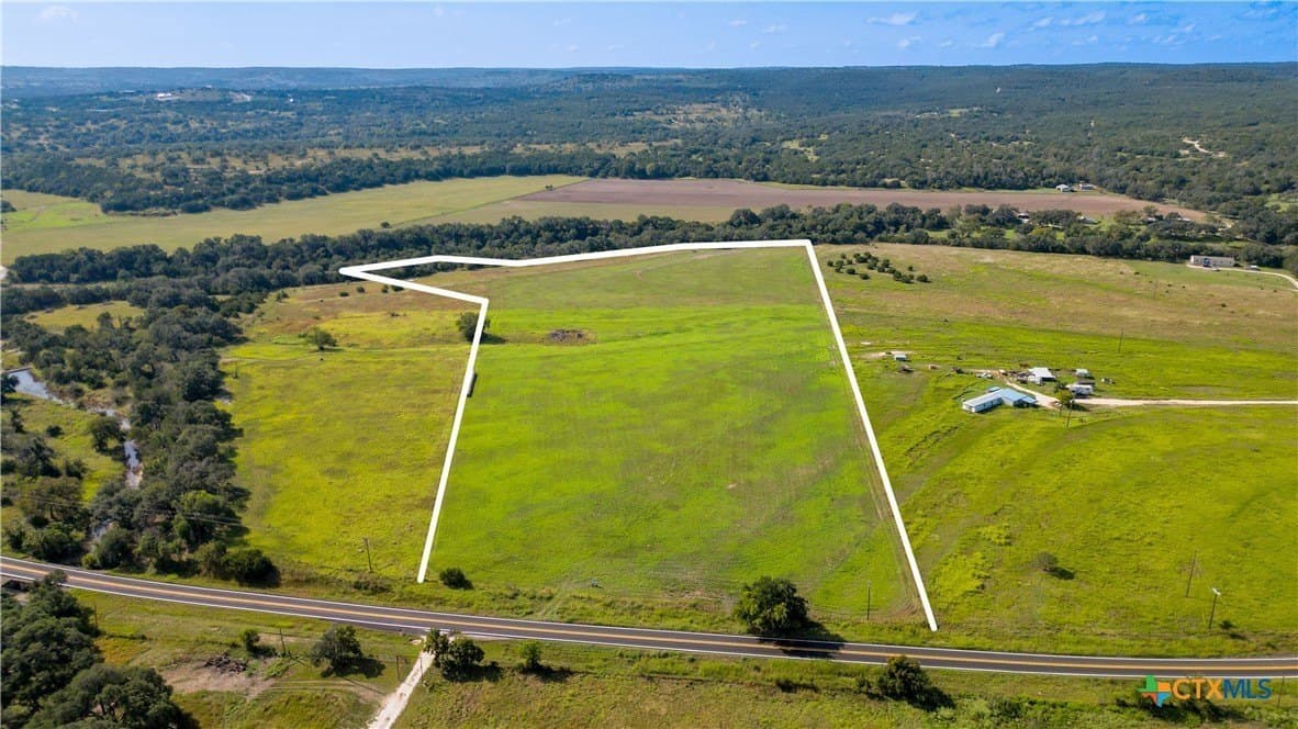 20.5 acres in Blanco County gallery image 2