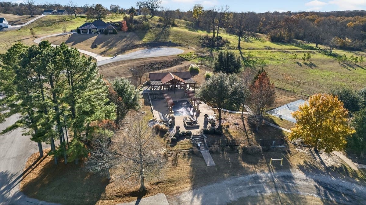 2.84 acres in Henderson County - photo 9