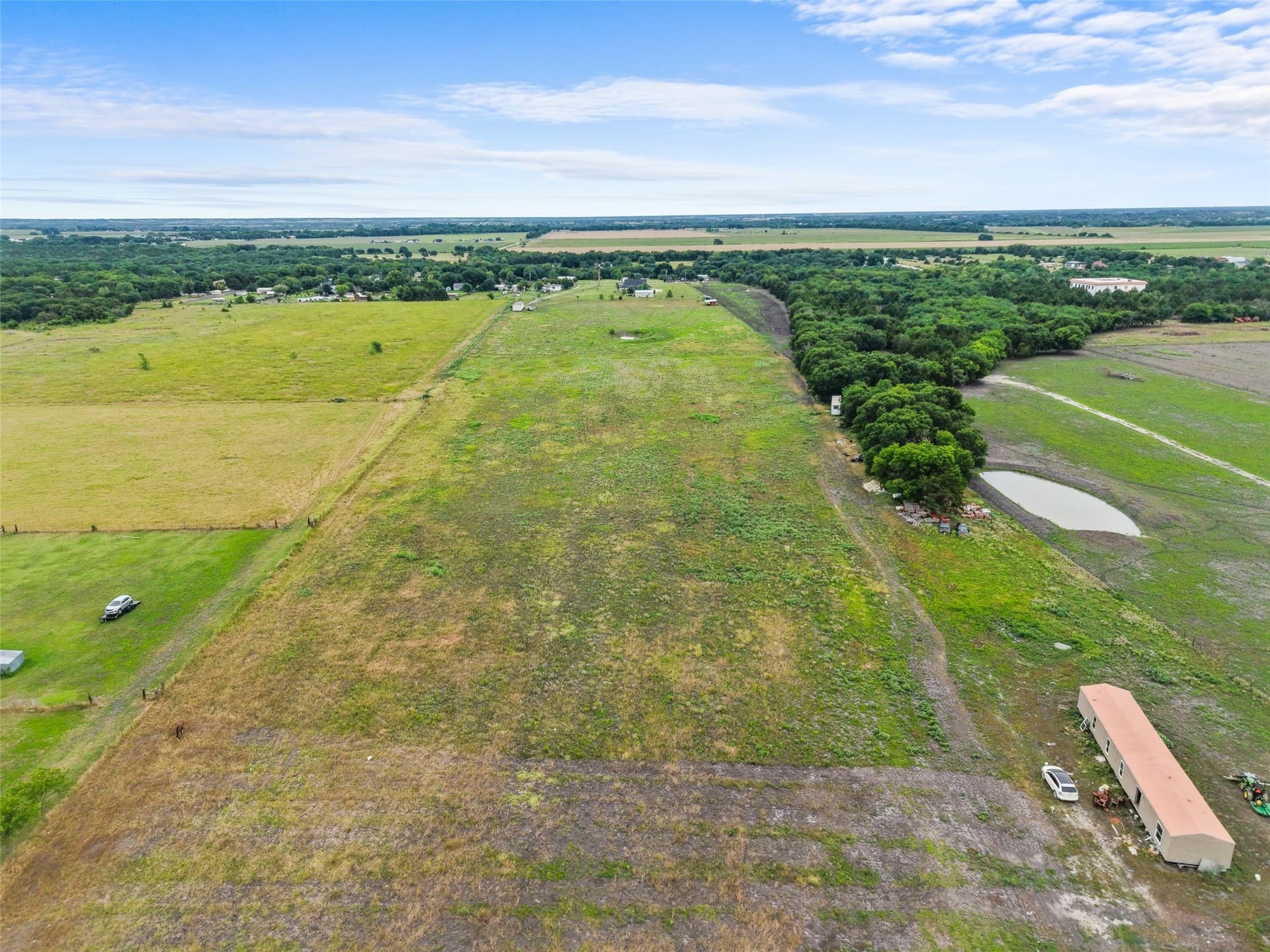 10 acres in Ellis County - photo 2