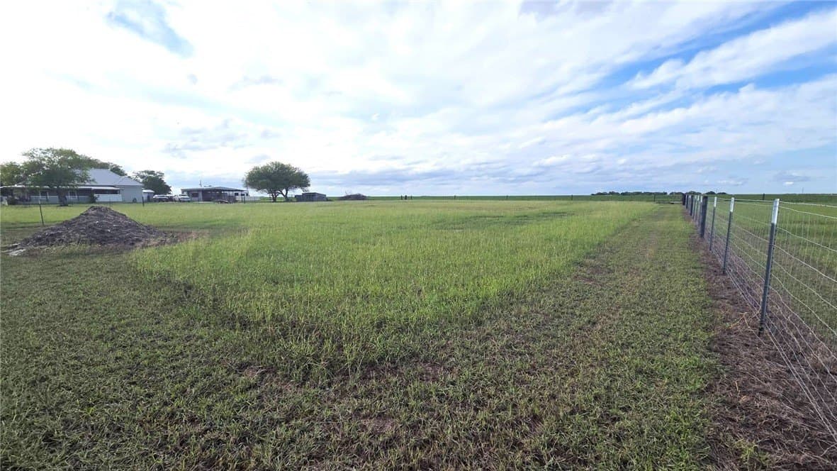 1.33 acres in Nueces County gallery image 3