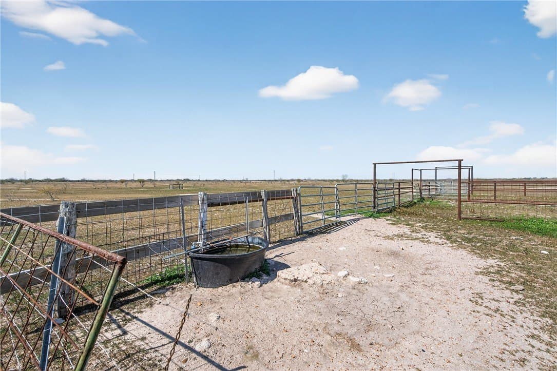 60 acres in Refugio County - photo 17