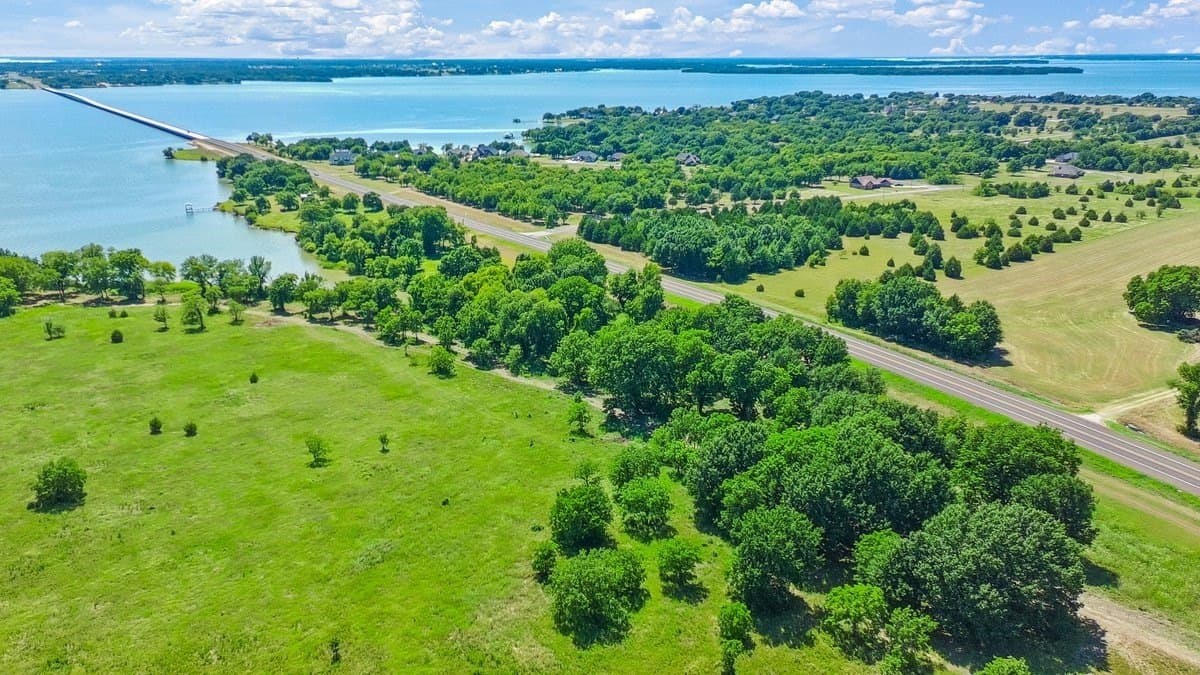 5.9 acres in Navarro County - photo 22