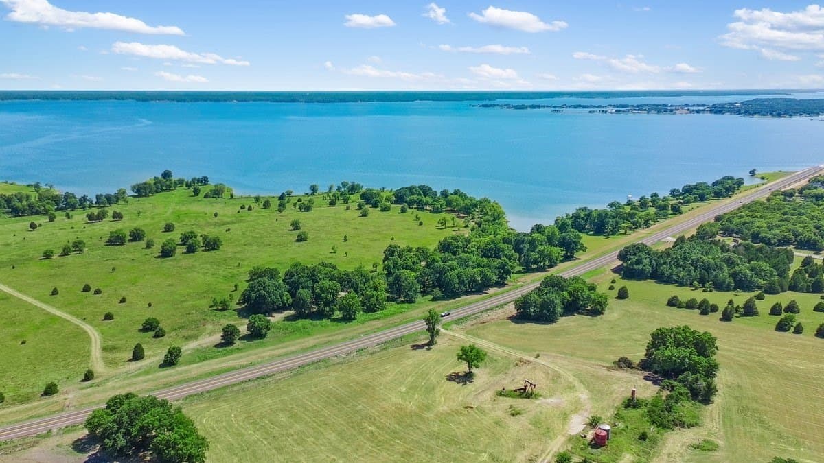 5.9 acres in Navarro County - photo 8
