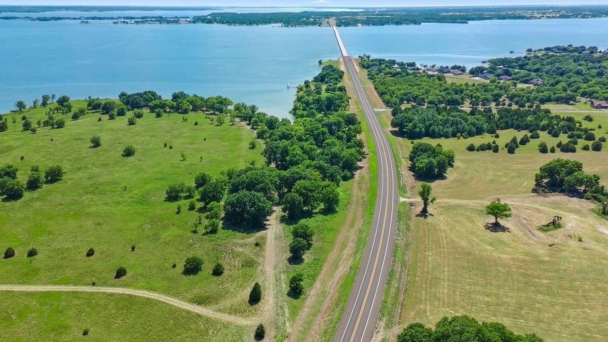 5.9 acres in Navarro County - photo 7