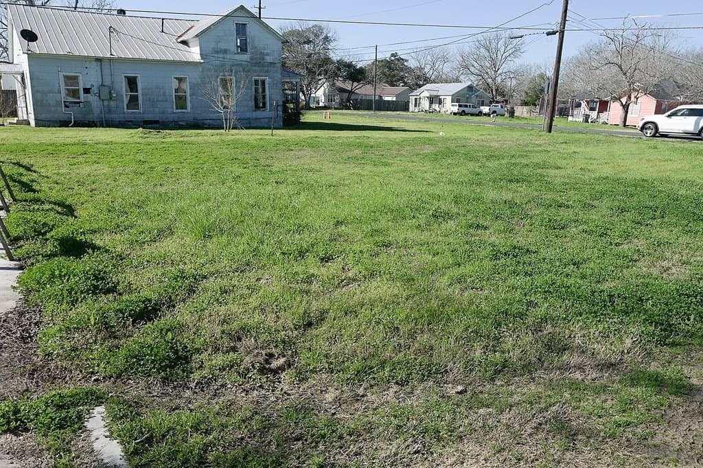 0.28 acres in Colorado County gallery image 3