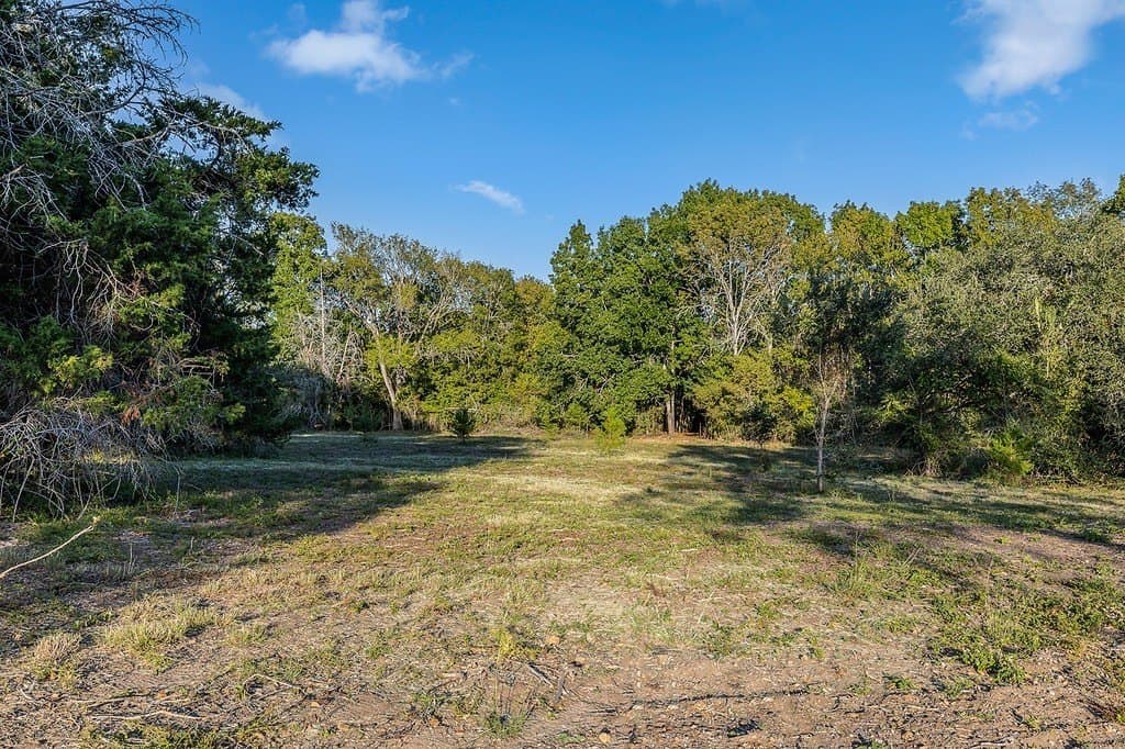 3.71 acres in Fayette County gallery image 3