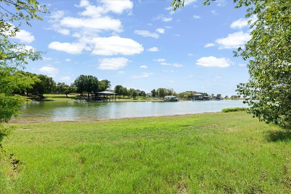 0.63 acres in Navarro County - photo 8