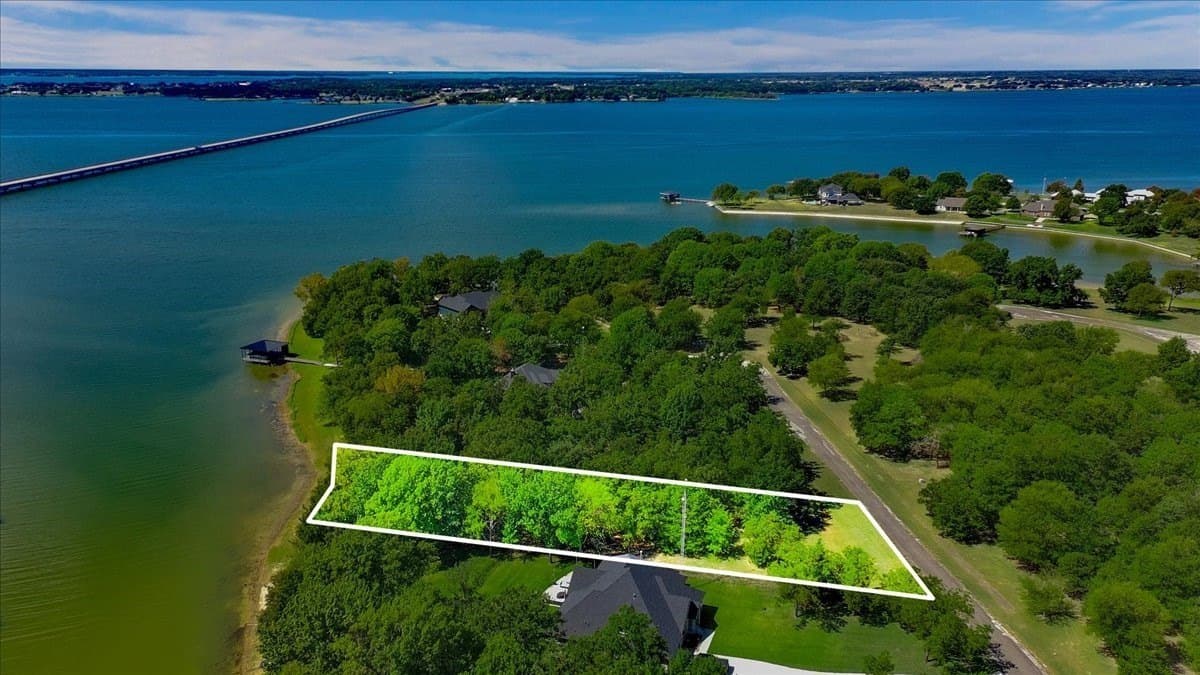 0.63 acres in Navarro County - photo 3