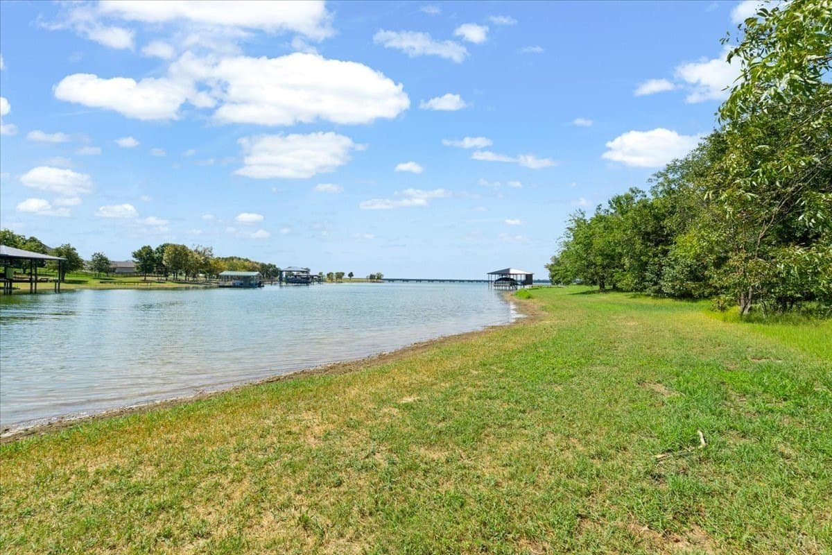 0.63 acres in Navarro County - photo 7