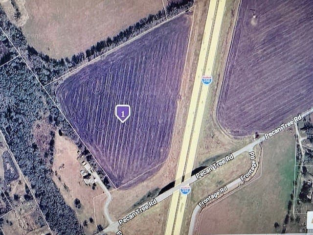 15.77 acres in Ellis County