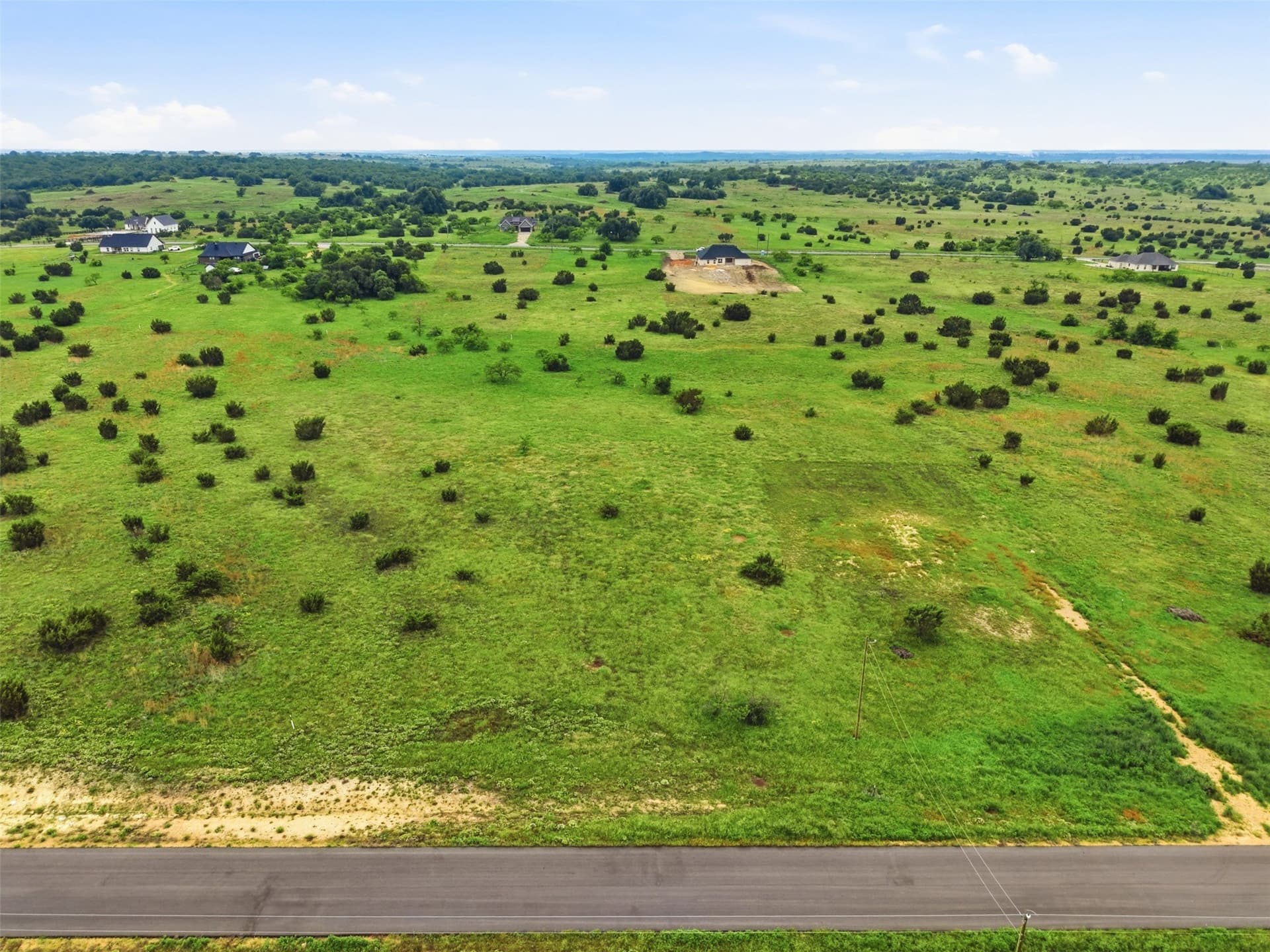 2.08 acres in Hood County gallery image 3