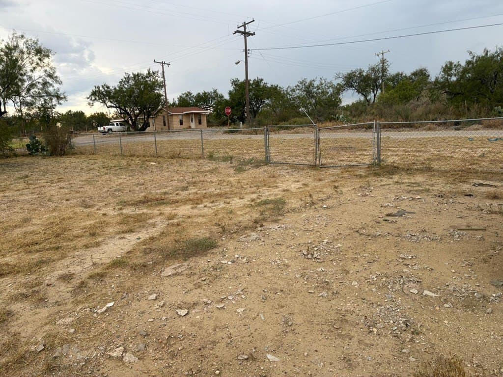 7,000 acres in Maverick County gallery image 4