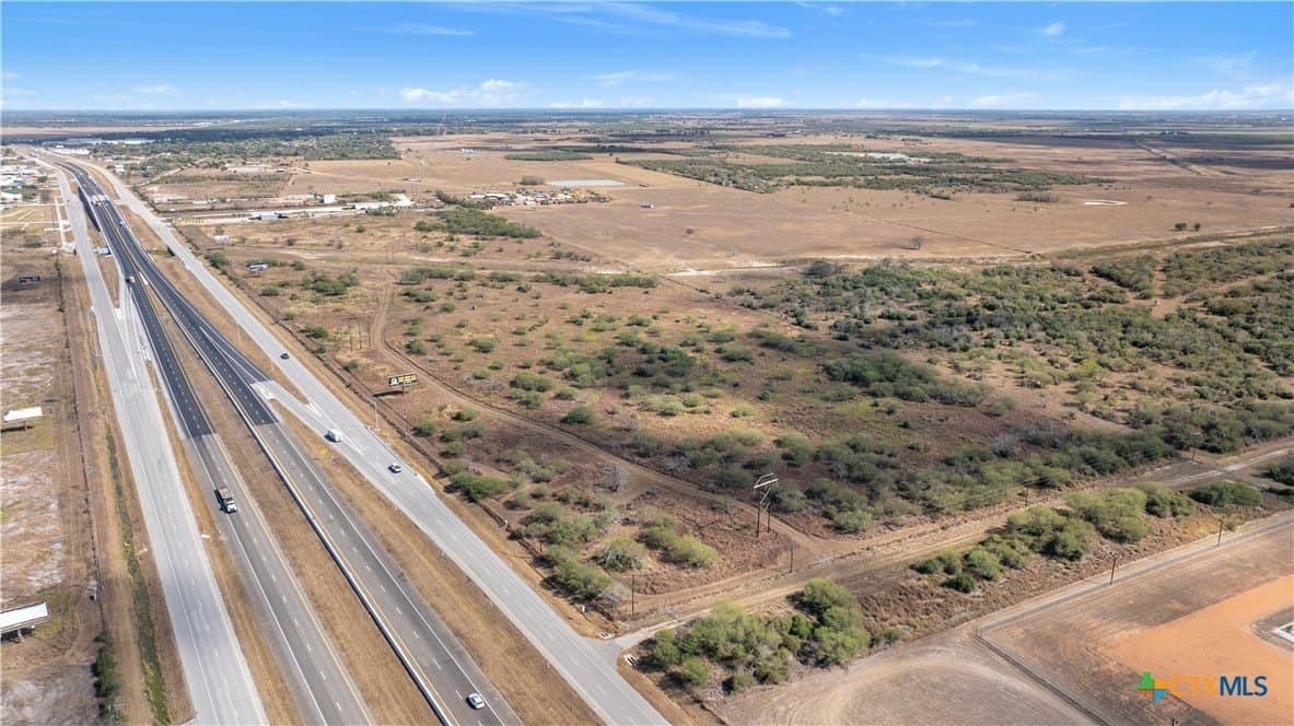 54.39 acres in Victoria County - photo 4