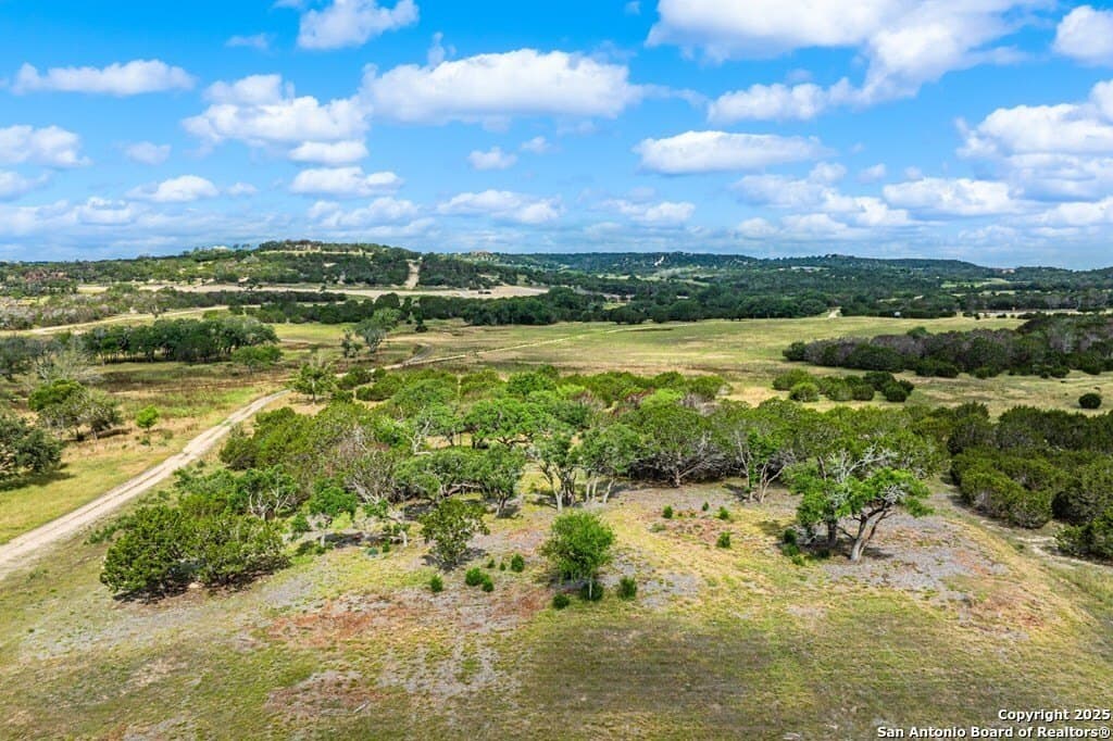 5.07 acres in Kerr County - photo 8