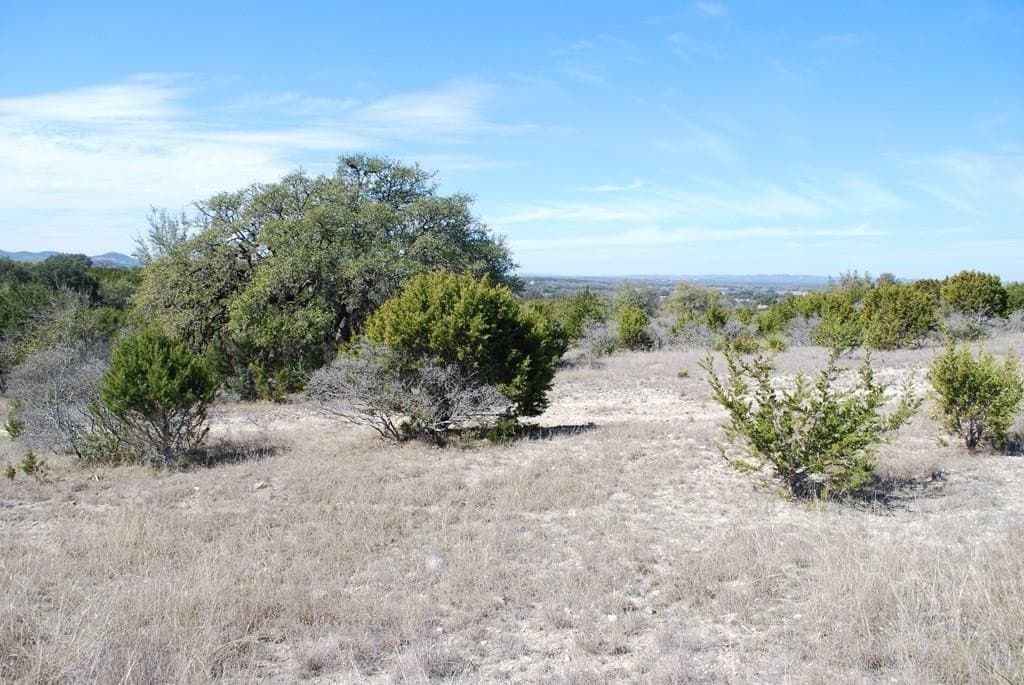 2.48 acres in Bandera County