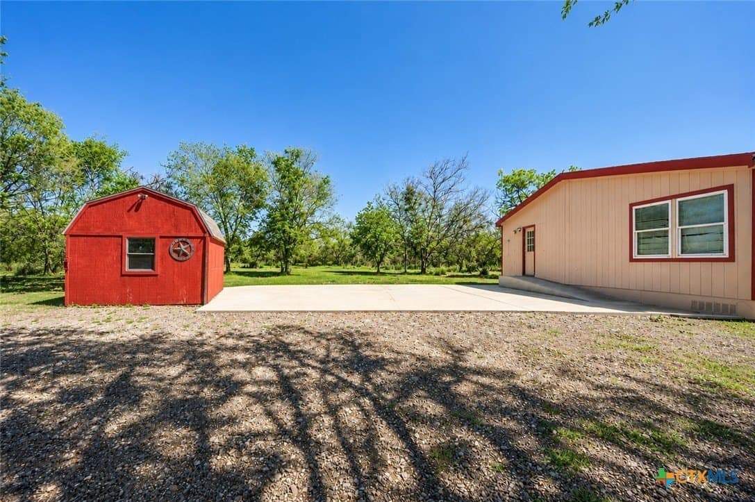 10.01 acres in Bastrop County - photo 4