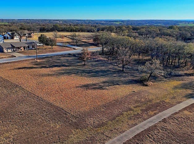 0.5 acres in Montague County - photo 8