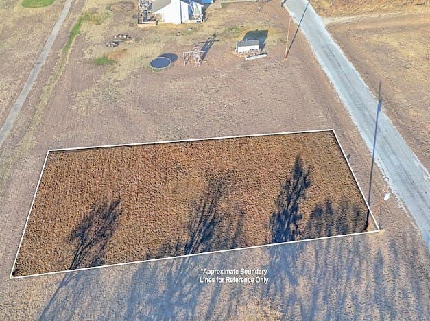 0.5 acres in Montague County - photo 4