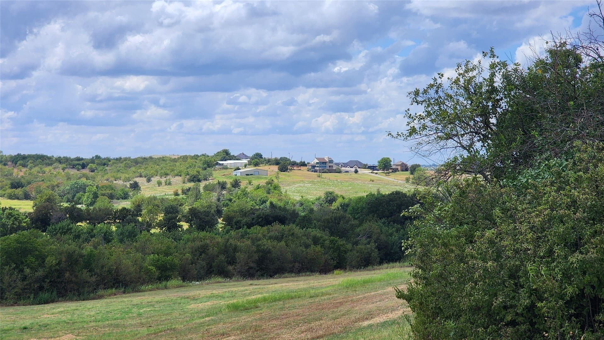 153.01 acres in Ellis County - photo 3
