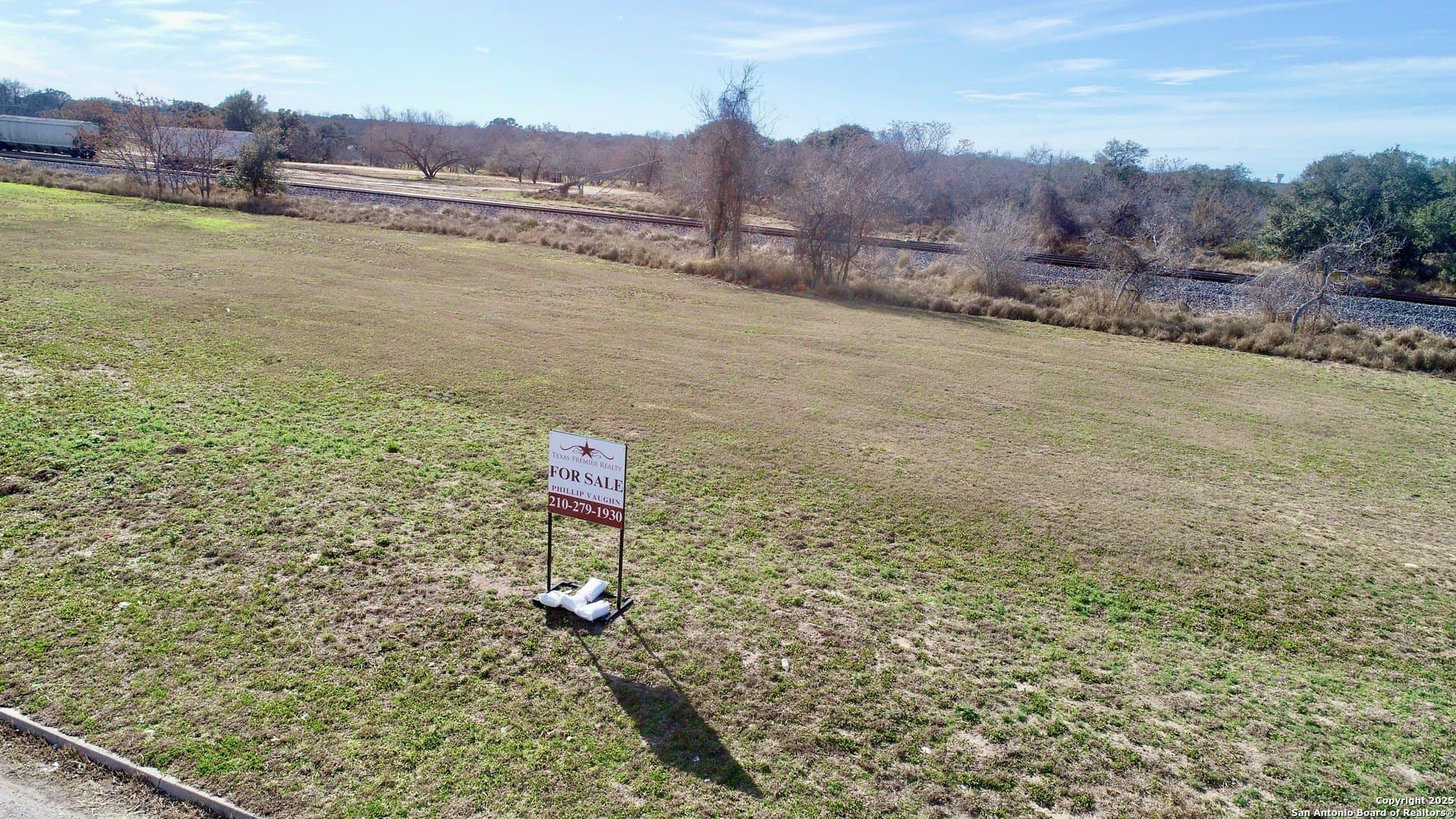0.32 acres in Atascosa County - photo 7