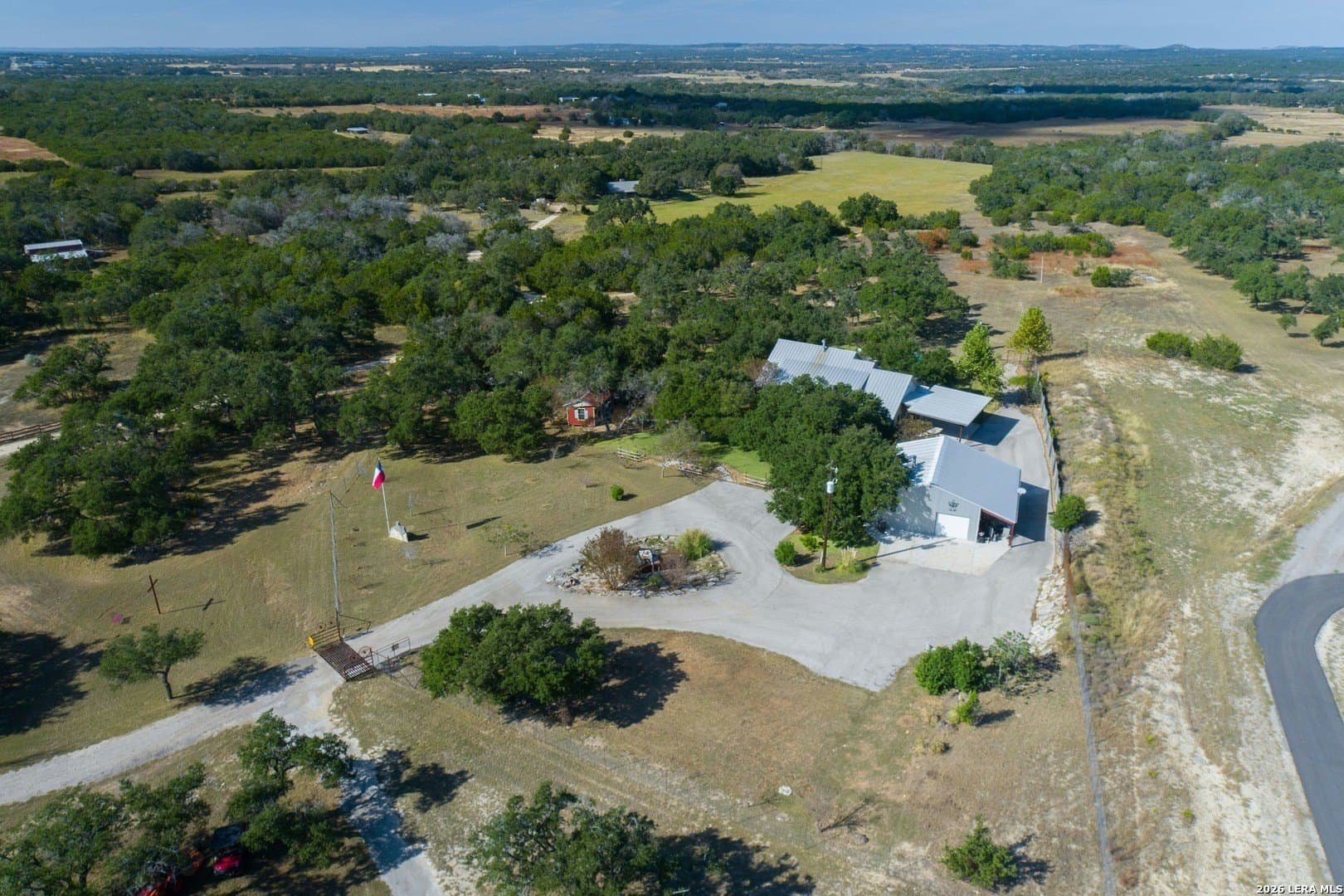 13 acres in Blanco County gallery image 4