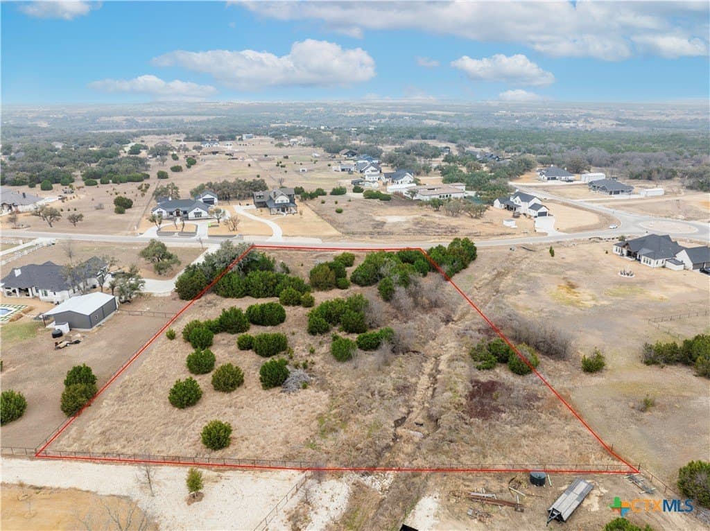 2.03 acres in Williamson County