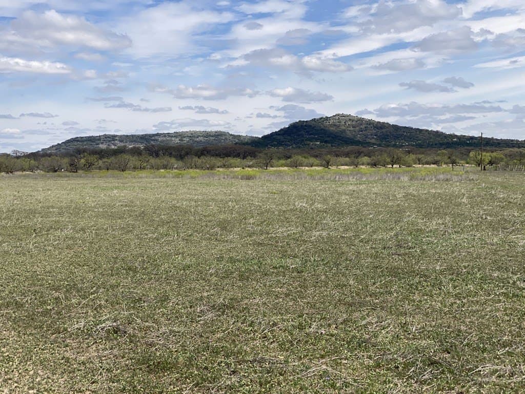 14 acres in Real County - photo 9