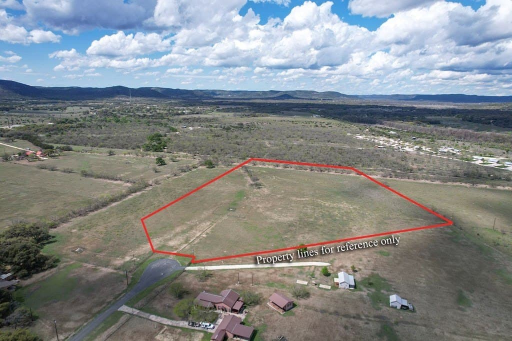 14 acres in Real County - photo 2