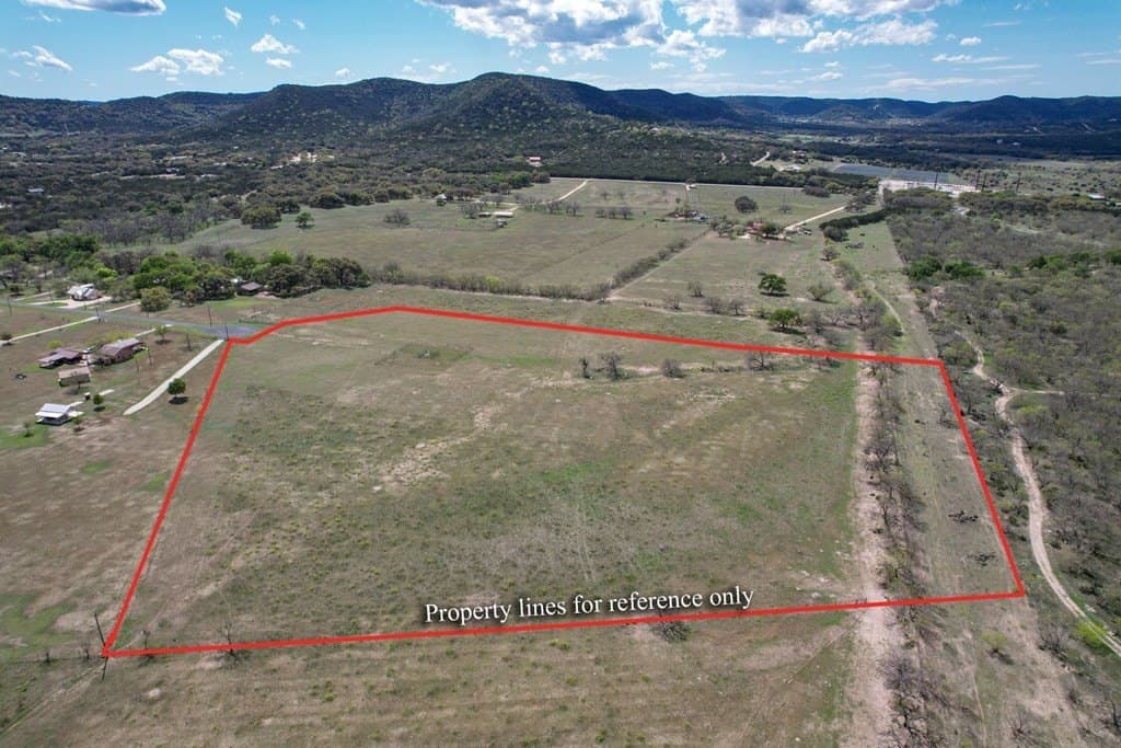 14 acres in Real County - photo 4