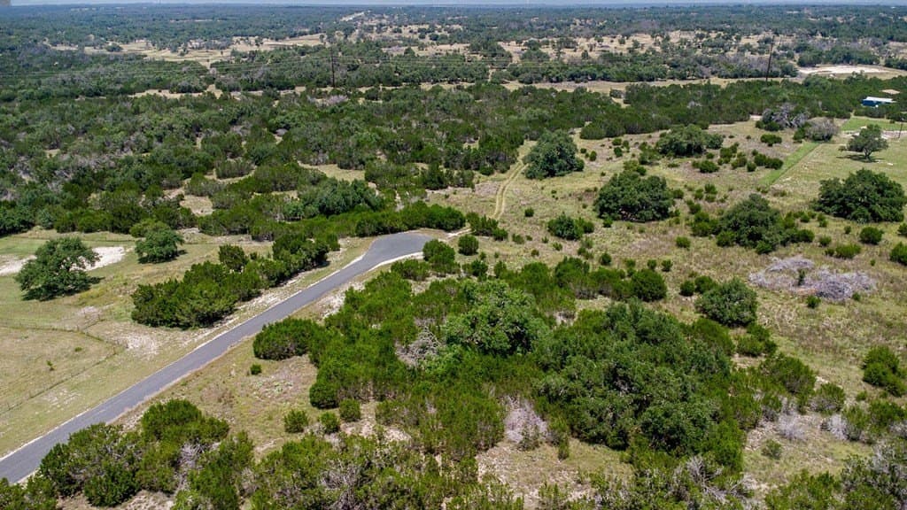 6.77 acres in Kerr County gallery image 3