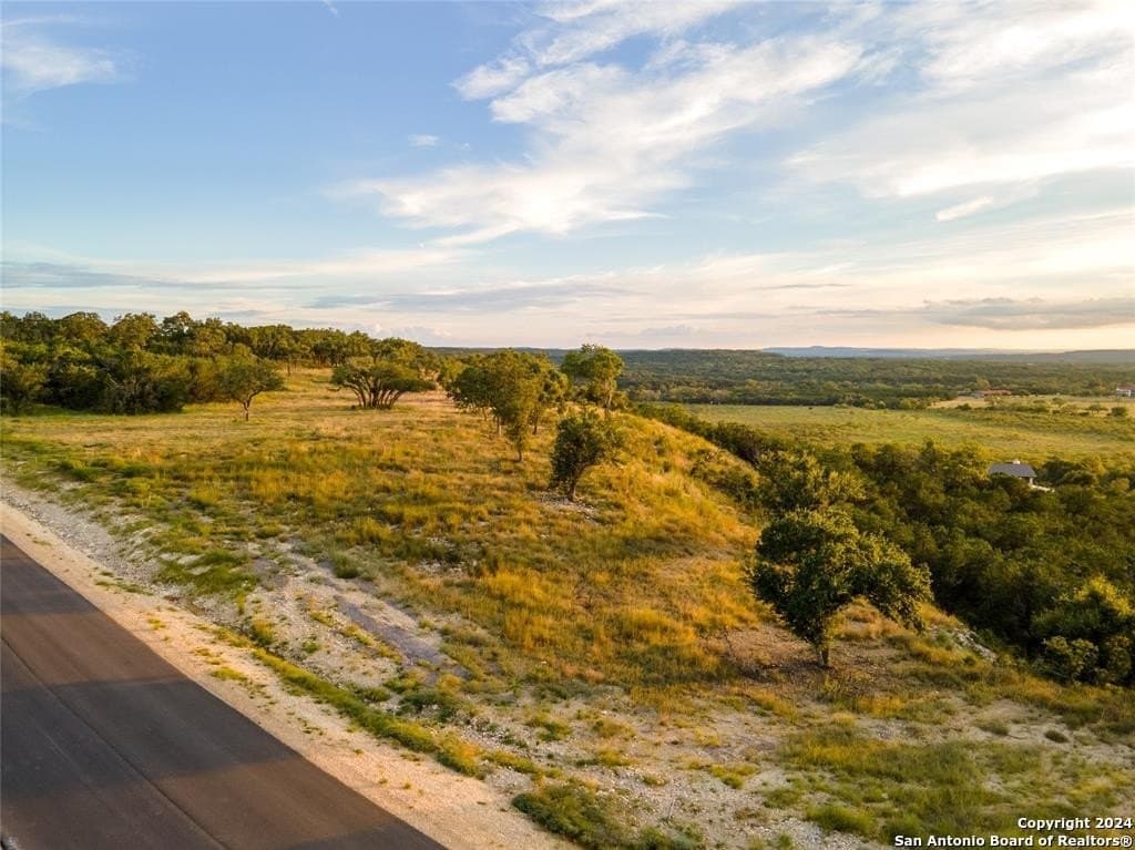 2.27 acres in Comal County - photo 3