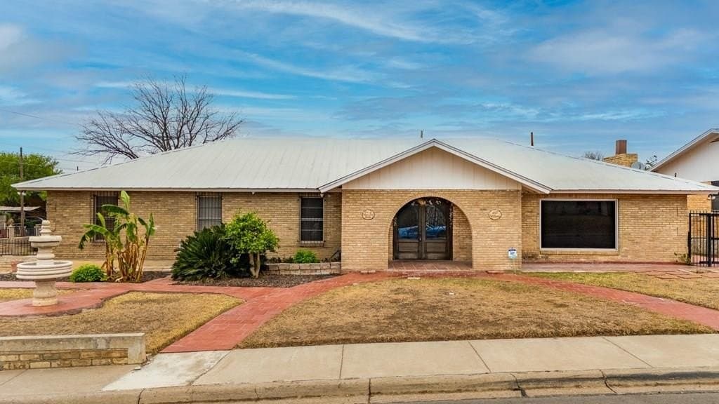 16,240 acres in Maverick County