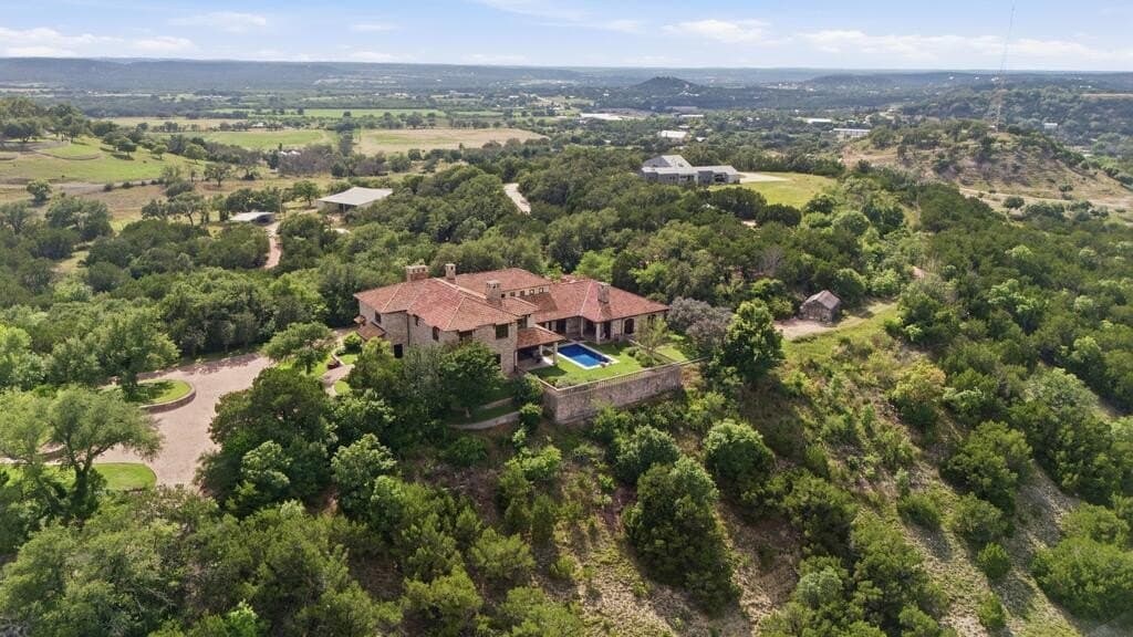 46.5 acres in Gillespie County - photo 2