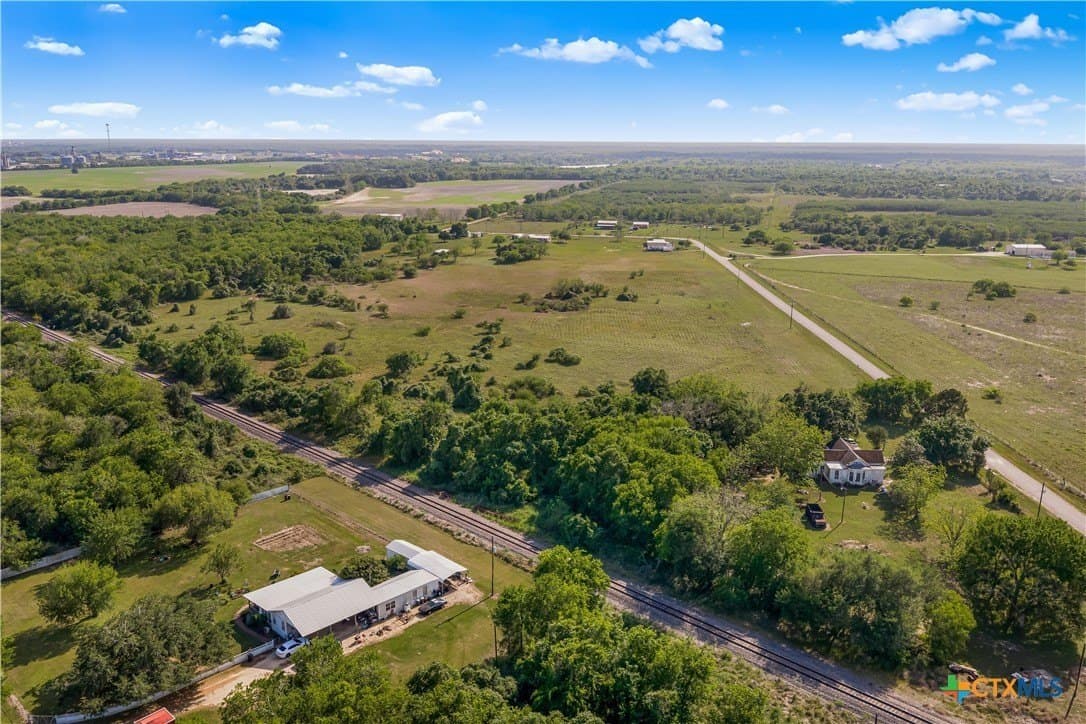 21.07 acres in Victoria County - photo 28
