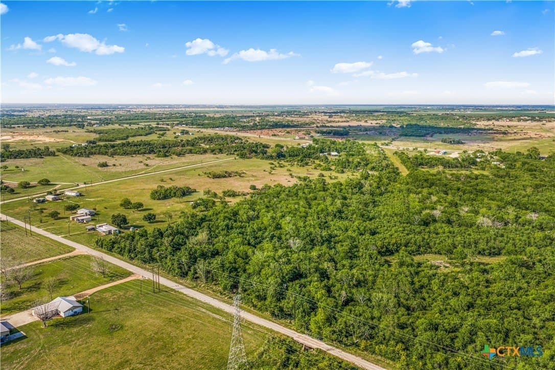 21.07 acres in Victoria County - photo 18