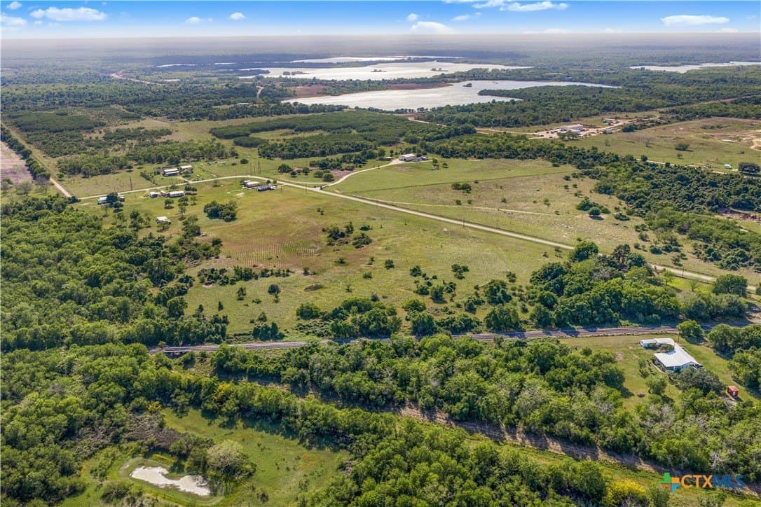 21.07 acres in Victoria County - photo 30