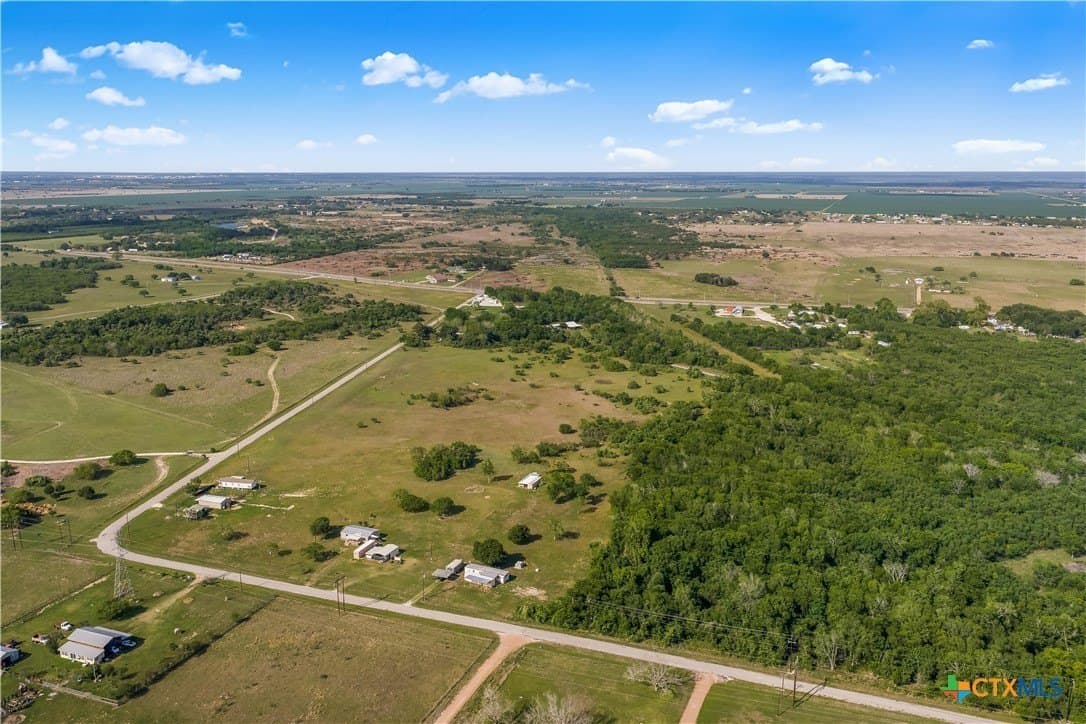21.07 acres in Victoria County - photo 32