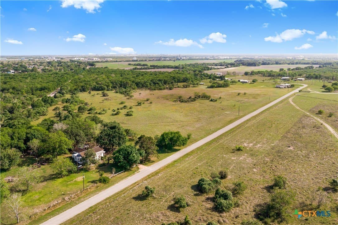 21.07 acres in Victoria County - photo 41