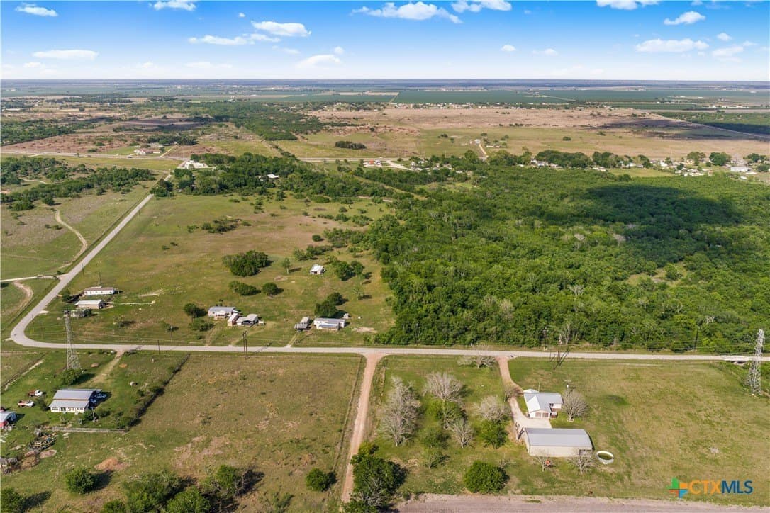 21.07 acres in Victoria County - photo 19