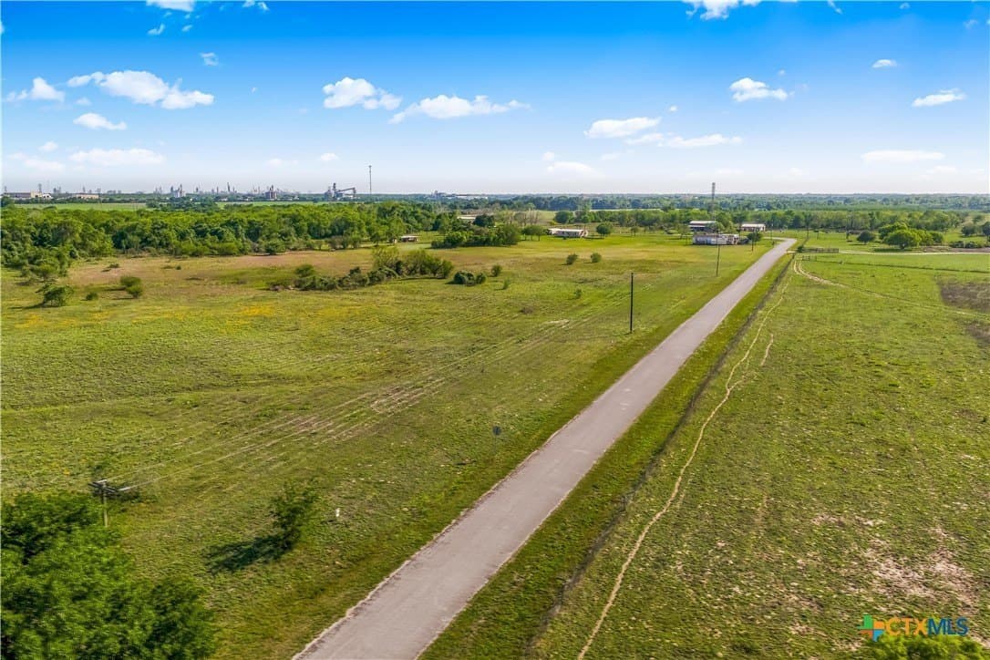 21.07 acres in Victoria County gallery image 2