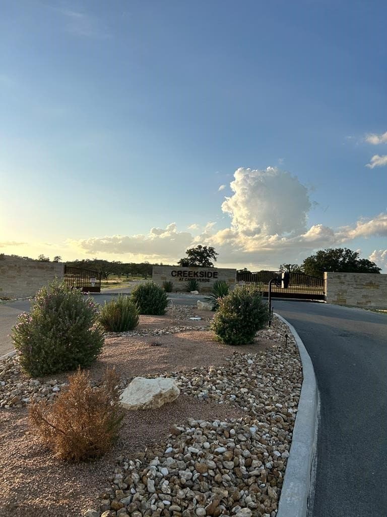 5 acres in Kerr County gallery image 4