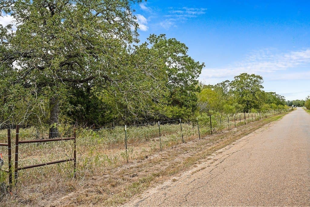 23.36 acres in Fayette County - photo 2