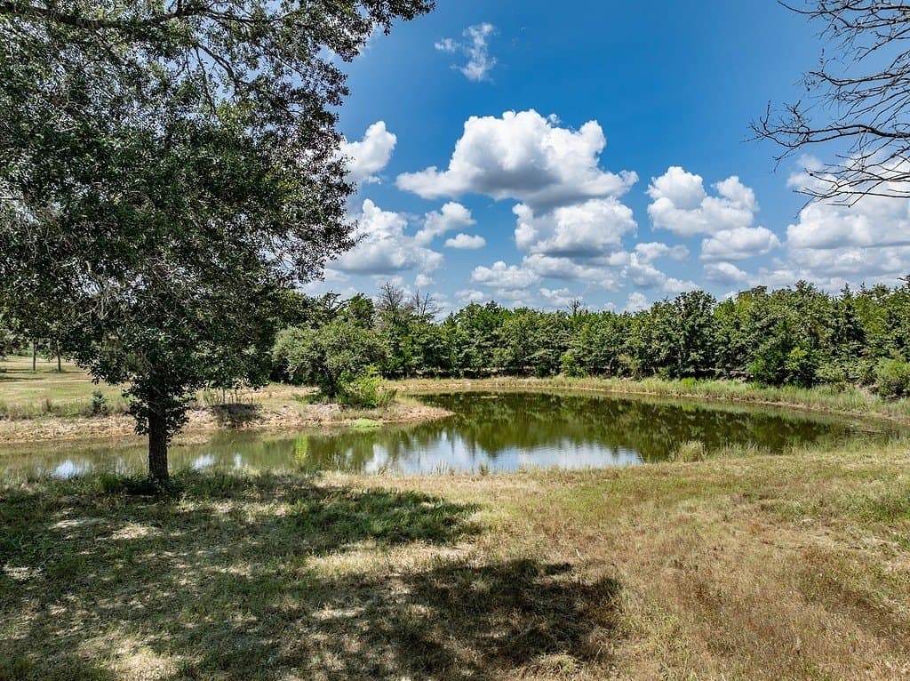 29.25 acres in Colorado County