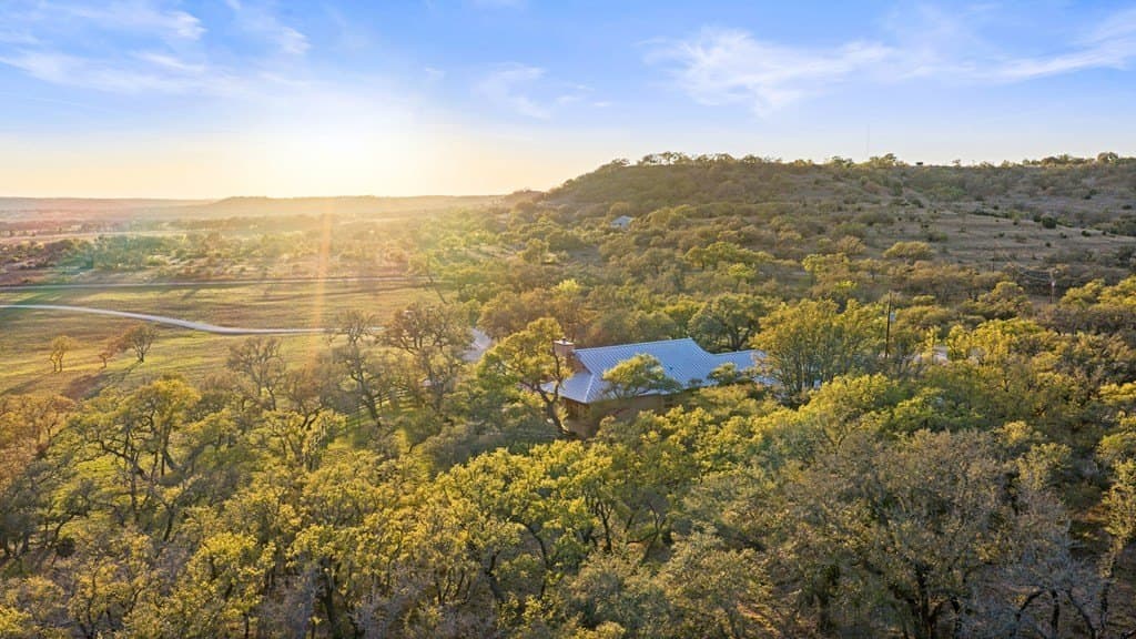 120 acres in Blanco County gallery image 4