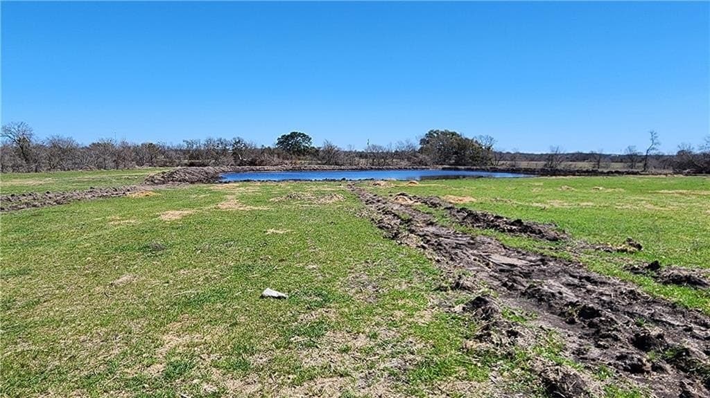 10 acres in McLennan County gallery image 2