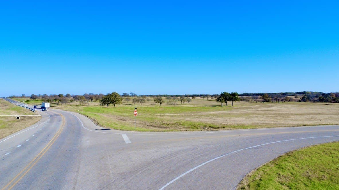 121.15 acres in Navarro County - photo 25