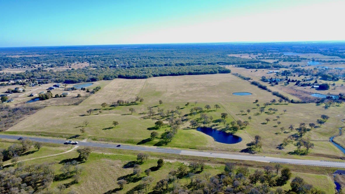 121.15 acres in Navarro County - photo 38