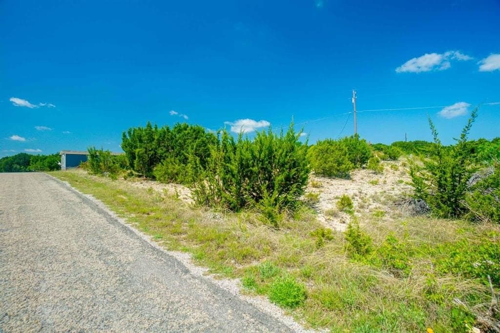 0.23 acres in Hood County gallery image 3